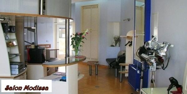 Trajno ravnanje kose keratin smoothing tretmanom