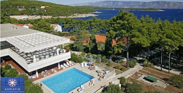 Hvar, Jelsa - 3 ili 4 dana s polupansionom za dvoje u Hotelu Hvar*** do 31.8. od 1.700kn!