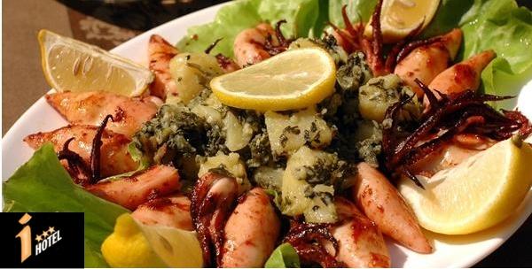 Salata od hobotnice, riba sa žara i lignje sa žara za dvoje