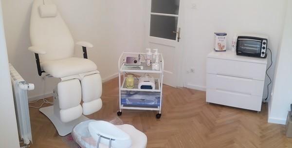 Depilacija cijelih nogu i bikini zone šećernom pastom u patroni za 99kn!