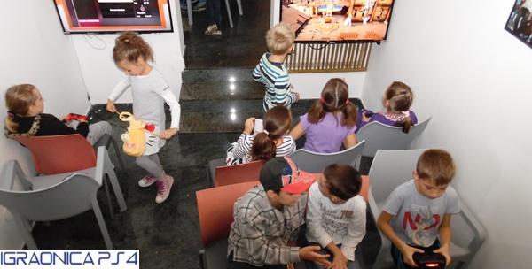 Proslava rođendana uz PlayStation 4 – 2h zabave za 14 djece uz sokove i grickalice za 445kn!