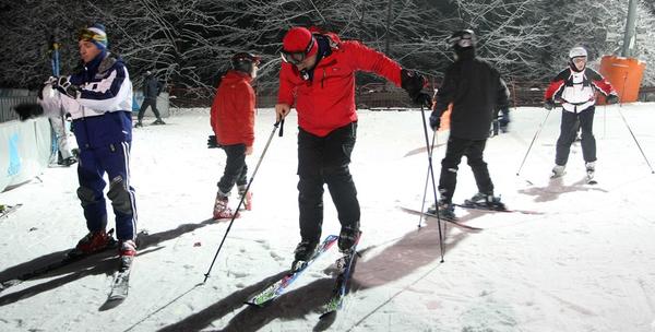 Noćno skijanje na Sljemenu - 2 dana za početnike s uključenom opremom i uporabom žičare za 499kn!