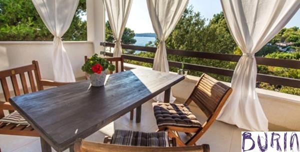 Pelješac, Lovište – 3 ili 7 dana za 2 do 5 osoba u apartmanima*** s pogledom na more od 999kn!