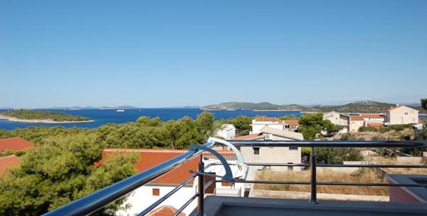 Bilo, Primošten – 3 ili 6 dana za do 4 osobe u Apartmanima Villa Šibenik**** od 699kn!