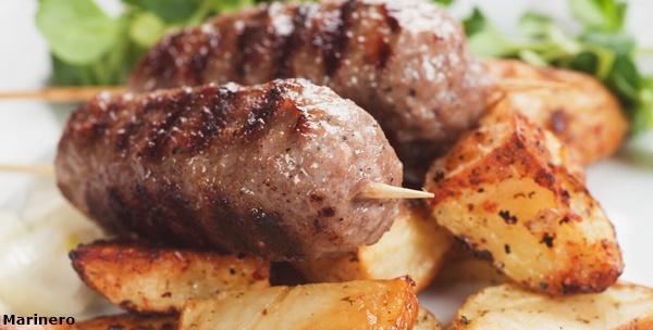 Ćevapi, kotleti, ražnjići, pileći fileti, mesni uštipci