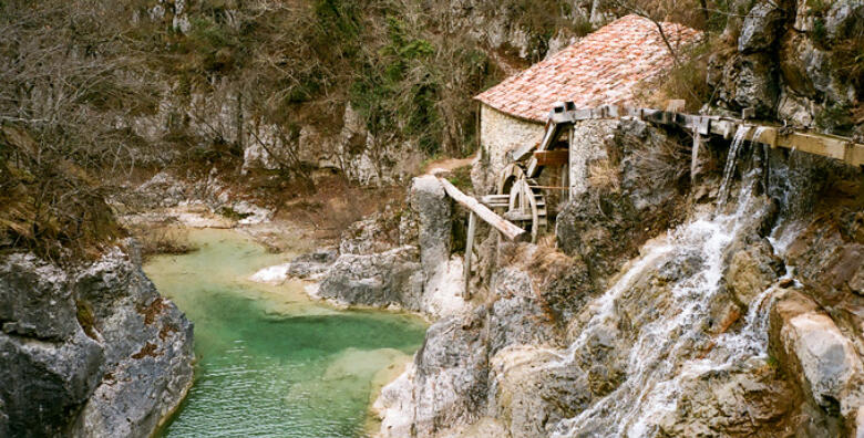 Ponuda dana: Bijeg u Istru - provedite vikend u netaknutoj prirodi i posjetite Stazu sedam slapova, jednu od najatraktivnijih planinarsko-pješačkih staza za 199 kn! (Putnička agencija Autoturist - Park ID kod: HR-AB-01-080015747)