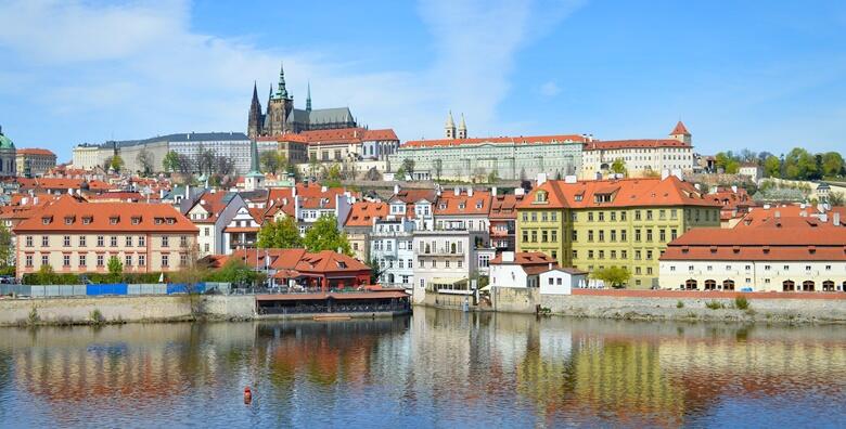 Prag, Beč i Češki Krumlov - 3 noćenja s doručkom u hotelu 3* i prijevoz autobusom za 870 kn!