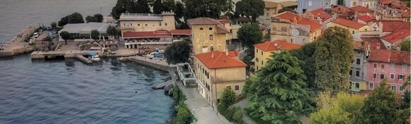 Hotel Lovran 3* - 1 noćenje s doručkom za 2 osobe + gratis paket za 1 dijete do 6,99 godina
