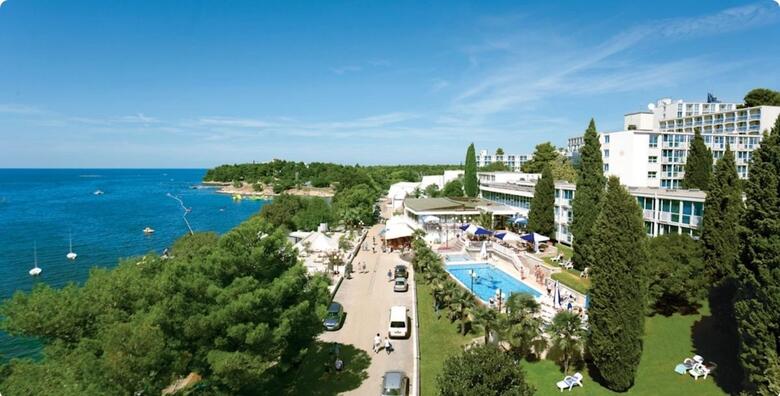 Poreč, Hotel Zorna Plava Laguna 3* - rezervirajte odmor iz snova i provedite dane opuštajući se na bazenu i plaži tik do hotela