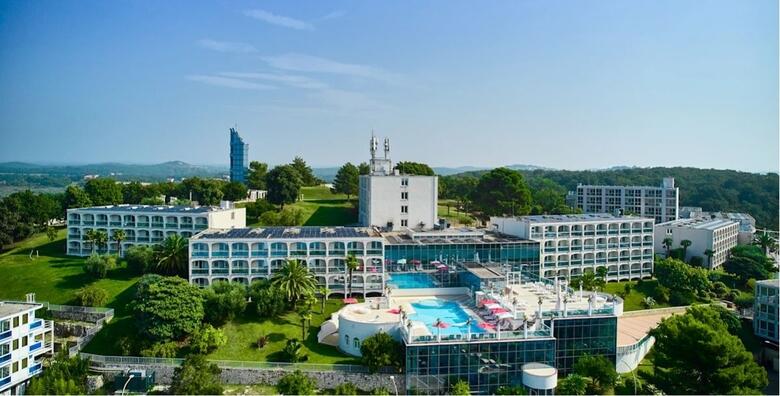 POREČ - istražite Zelena Resort i uživajte u očaravajućem pogledu u Hotelu Gran Vista 3* Plava Laguna!