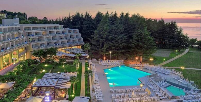 POREČ - spojite aktivni odmor i uživanje bez premca uz raznovrsnu ponudu Plava Resorta u Hotelu Mediteran Plava Laguna 3*