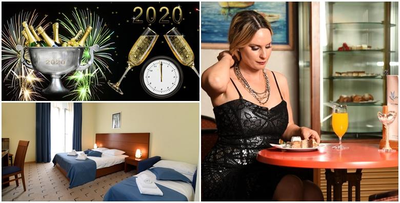 Ponuda dana: Nova godina u Lovranu - 1 noćenje za dvoje s polupansionom uz novogodišnju večeru i prigodni glazbeno zabavni program već od 1.696 kn! (Hotel Park 4*)