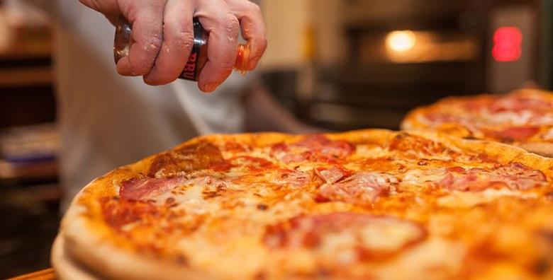 Jumbo pizza po izboru