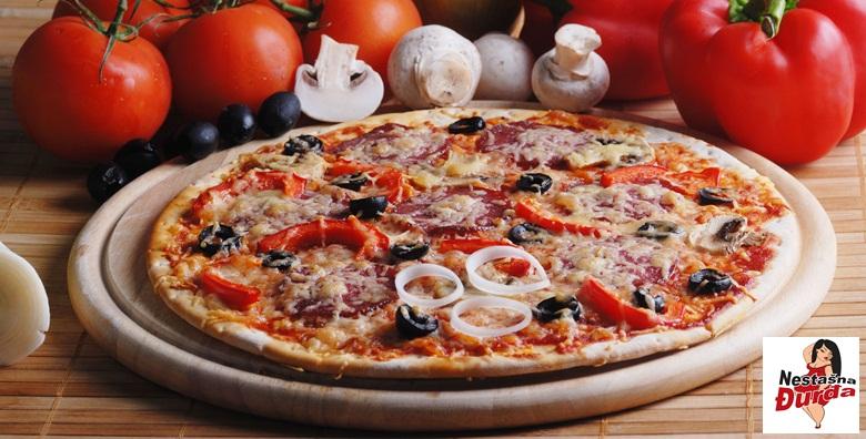 Jumbo pizza sa sastojcima po izboru – birajte do 8 vrhunskih namirnica i uživajte u vlastito kreiranom užitku za samo 40kn!