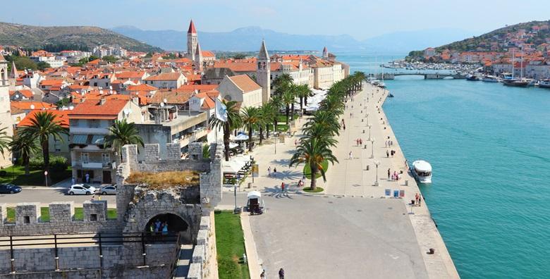[TROGIR] 3, 4 ili 5 dana za 2 ili 3 osobe u Aparthotelu Astoria*** s pogledom na more od 599kn!