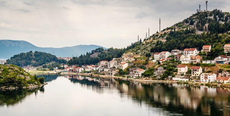 [PLOČE] 7 dana s polupansionom za dvoje u sobi s pogledom na more u Hotelu Bebić*** za 2.459kn!