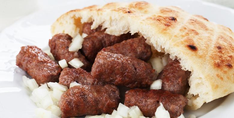 Ćevapi – 2 velike porcije s lepinjom, ajvarom i lukom za 45 kn!