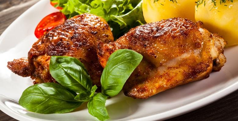 [STARA VODENICA] Sočna marinirana piletina, ražnjići, ćevapi, mlinci, pekarski krumpir, salata i palačinke za samo 77 kn!