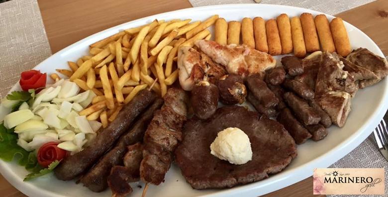 Mesni uštipci, ćevapi, kotleti, ražnjići, šampinjoni, pommes, lepinja i luk za dvoje u kultnom Marinero Grillu za 69 kn!