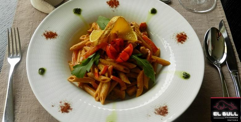 Penne s piletinom, juha i cheesecake za dvoje