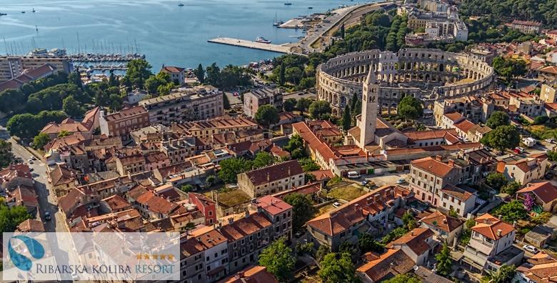 Pula**** - 4 dana s doručkom i saunom