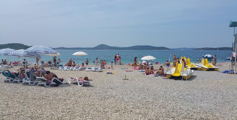 Vodice 3* - 6 ili 7 noćenja u apartmanu tik do plaže za 2 do 4 osobe od 1.942 kn!