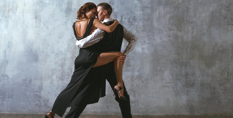 Ponuda dana: Oslobodite plesnog virtuoza u sebi uz početni tečaj standardnih, latinskoameričkih  i disco plesova u trajanju punih 8h u Plesnom centru Elite (Plesni centar Elite)