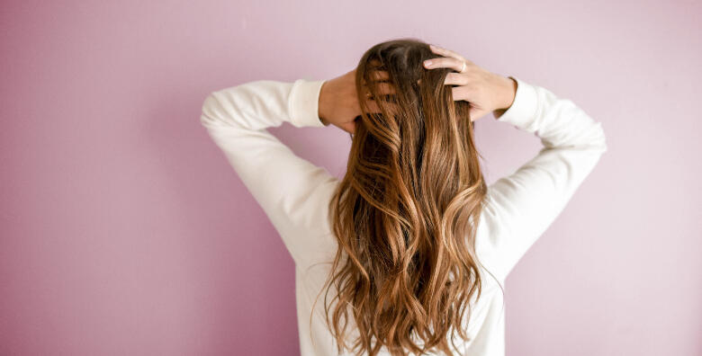 Zablistajte ovih blagdana uz balayage/foil age pramenove na sve dužine kose, preljev, šišanje i frizuru u salonu Griva stil