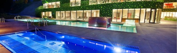 ADULTS ONLY Hotel Zdraviliški dvor 4* - 2 noćenja s polupansionom za 2 osobe uz kupanje u termalnim bazenima, korištenje sauna i fitnessa