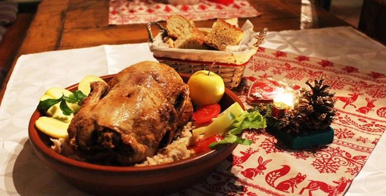 STARA VODENICA - patka s mlincima i mesna plata s krumpirima uz juhu, salatu i slasni desert, domaći ručak ili večera za 2 osobe za 149 kn!