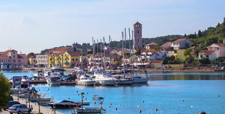 Tisno LAST MINUTE - 2 noćenja s doručkom u Hotelu Plava Laguna***, do 15.6. za 670 kn!
