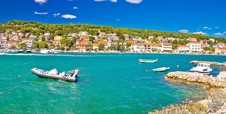 Tisno - 2 ili 4 noćenja s doručkom u Hotelu Plava Laguna 3*, korištenje do 31.8. od 969 kn!