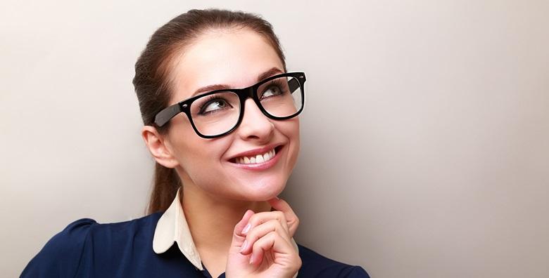 Kompletne progresivne naočale – dioptrijski okvir i višejakosne Essilor leće uz garanciju na prilagodbu za 1.890 kn!