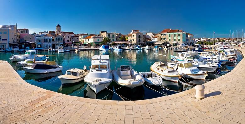 [VODICE] Dobra zabava, bogata događanja, kristalno more i prekrasne plaže čekaju na vas – 3 dana za dvoje u apartmanima*** za 299 kn!
