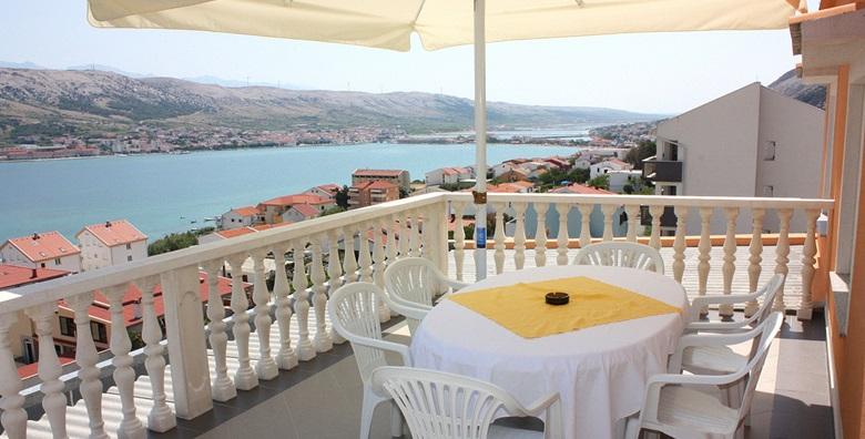 [PAG] 3, 4 ili 8 dana za dvoje – uživajte u odmoru u Apartmanima Anastazija*** s pogledom na more i u neposrednoj blizini plaže od 399 kn!