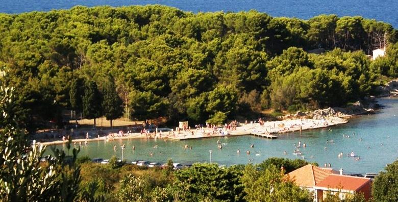 [PAŠMAN] Odmor u mirnom mjestu Ždrelac na otoku izrazito čistog mora i impresivnih pejzaža – 8 dana za 4 osobe u apartmanu*** s terasom za 2.520 kn!
