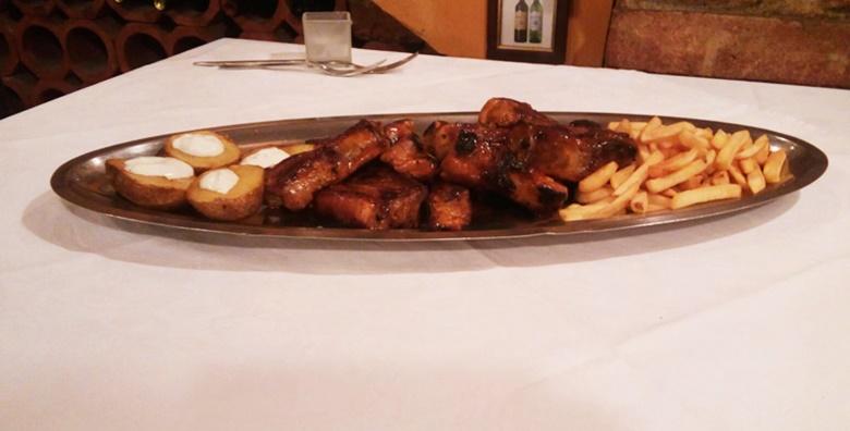 Rebarca u BBQ umaku, vrhunski pečeno meso uz prilog po izboru za 2 osobe u restoranu Texas steak&grill house ili The Movie pub za 99 kn!