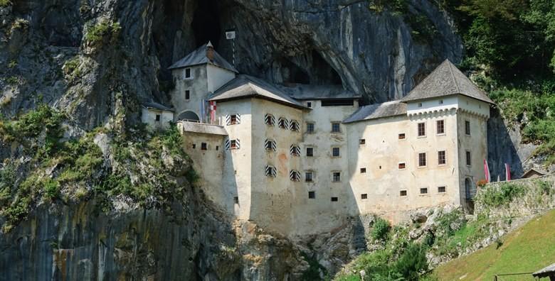 Postojnska jama i Ljubljana - otkrijte podzemni svijet poznate spilje, posjetite Predjamski dvorac i otkrijte čarobnu slovensku metropolu za 155 kn!