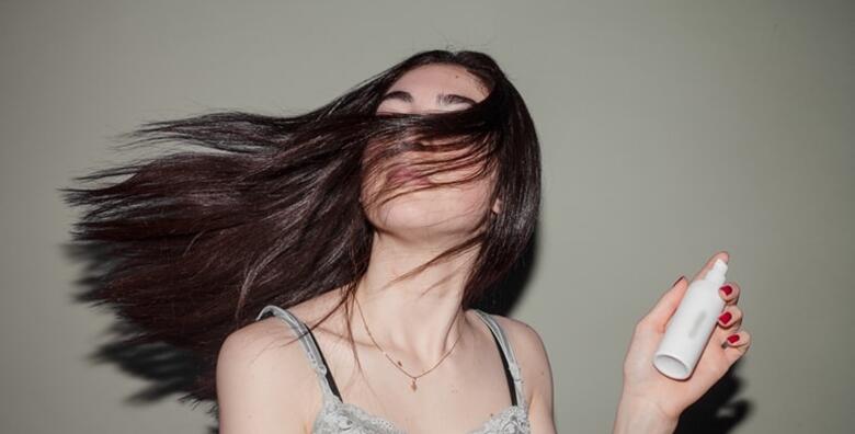 Vratite potreban sjaj kosi i zablistajte uz bojanje, pranje, šišanje i fen frizuru u Frizerskom salonu Kosa za 199 kn!