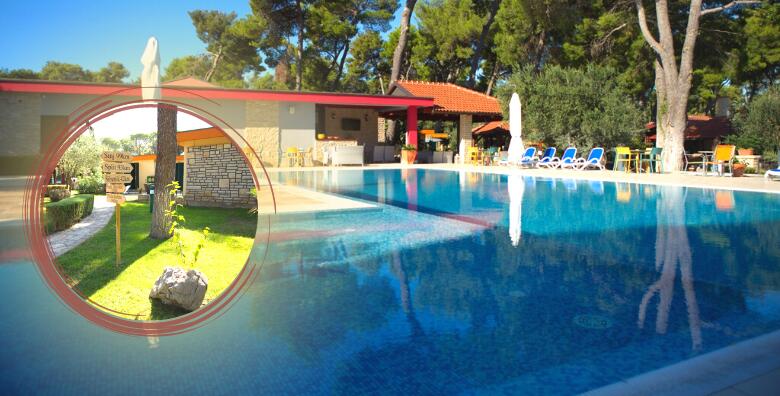 Ponuda dana: BIOGRAD NA MORU - dočekajte kraj ljeta uz 2, 3, ili 4 noćenja s polupansionom za 2 osobe + gratis paket za 1 dijete do 4 godine u Mediteranskom selu San Antonio 3* (Mediteransko selo San Antonio 3*)