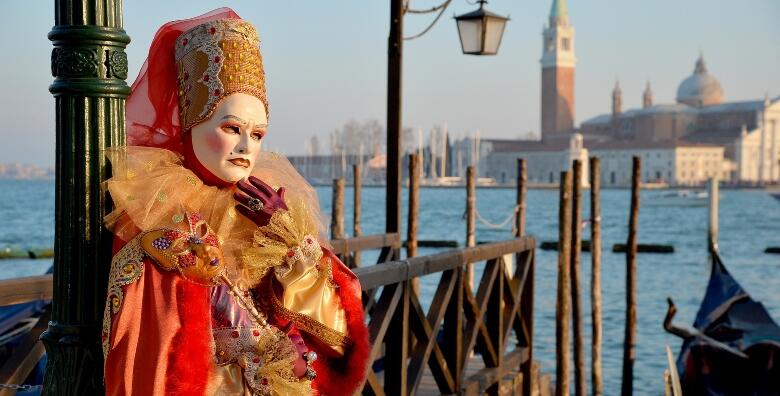 KARNEVAL U VENECIJI - oduševite se jednom od najpoznatijih manifestacija Let anđela na slikovitim ulicama Venecije i iznenadite se raskošnim venecijanskim maskama za 249 kn!