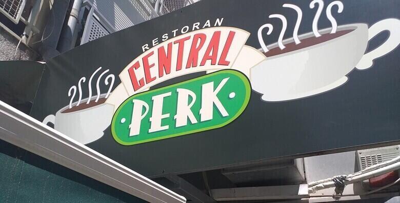 Počastite ekipu ili dragu osobu bogatom roštilj platom za 2 ili 4 osobe u simpatično uređenom restoranu Central Perk od 125 kn!
