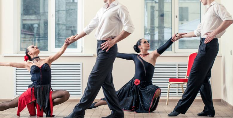 POPUST: 68% - Dočekajte Valentinovo u tango zagrljaju najdraže osobe - naučite argentinski tango uz modernu glazbu, puno zabave i druženja (Beleza Brazilian Bar)