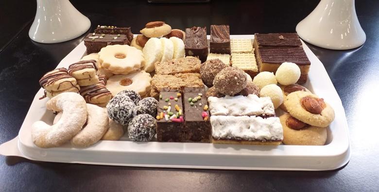Božićni kolači - 1kg blagdanskih kolača iz poznate Slastičarnice Millennium u centru grada! Oduševite obitelj i goste vrhunskim slasticama za samo 85 kn!
