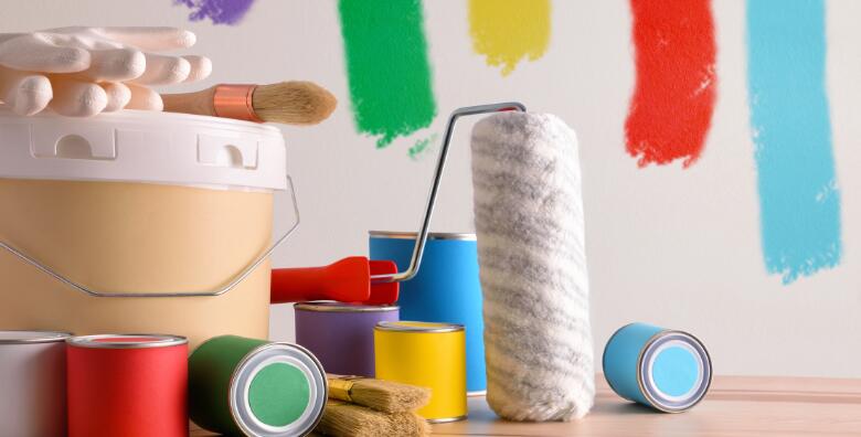 Bojanje zidova i stropova nikad nije bilo jednostavnije uz boju po izboru do 100 m2 uz uključenu zaštitu namještaja i poda – iskoristivo na 10 lokacija