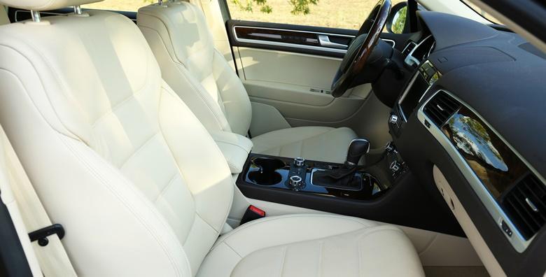 Kemijsko čišćenje unutrašnjosti automobila za 199 kn!