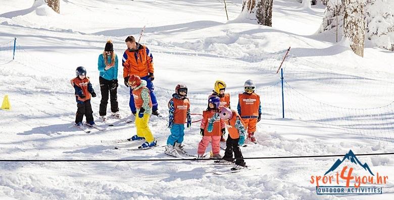 Skijanje na Sljemenu za djecu 3 do 7 godina uz stručne trenere škole Sport4you, prijevoz, ručak, užinu i ski opremu - EKSKLUZIVNO za 990 kn!