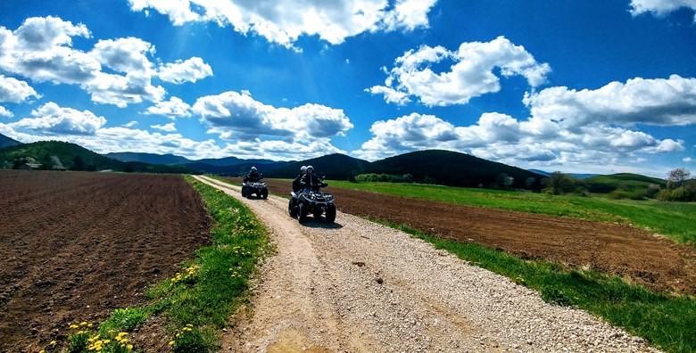 [QUAD AVANTURA] Vožnja dolinom Gacke u trajanju 3 sata za 2 osobe uz opremu, vodiča i robinzonski ručak za 349 kn!