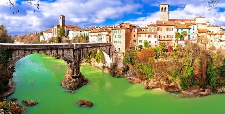 Ponuda dana: ITALIJA Posjetite neodoljive talijanske gradiće koji će vas oduševiti svojom arhitekturom i poviješću te se prepustite okusima najpoznatijih pršuta za 220 kn! (Smart TravelID kod: HR-AB-01-070116312)