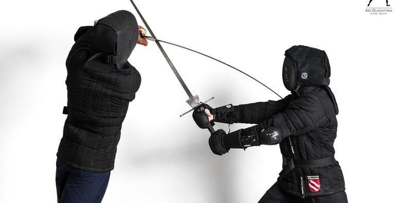 Mačevanje - tečaj u trajanju 2 mjeseca uz uključenu svu potrebnu opremu za 300 kn!